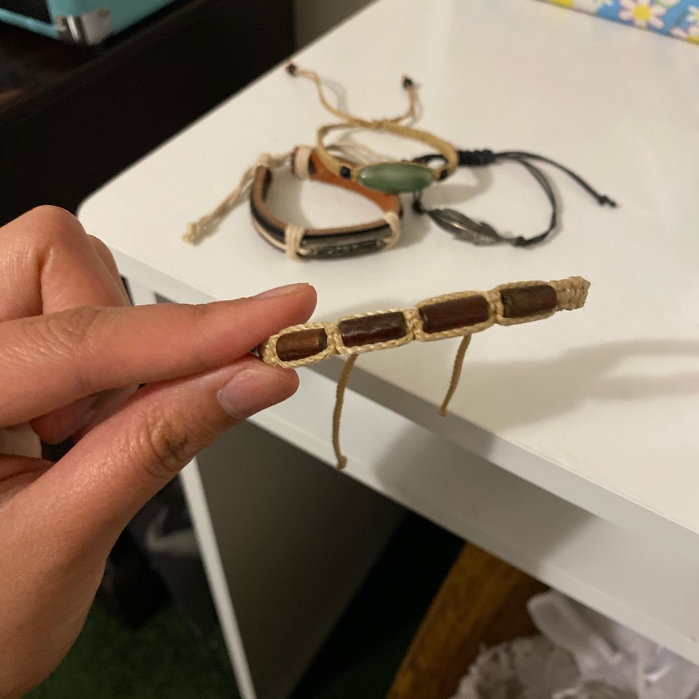 4 String Bracelets - Picture 3 of 6